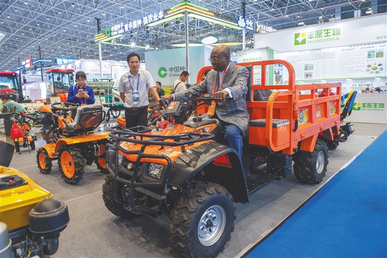 “海南鲜品”俏销冬交会-“鱼肉鲜